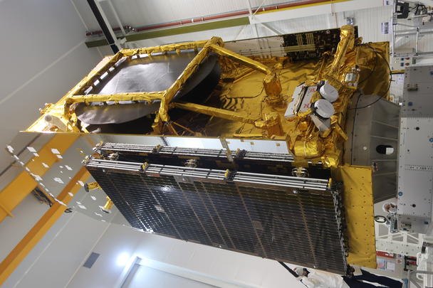 HOTBIRD 13F ready for shipment – Copyright Airbus First Airbus Eurostar Neo satellite ready for shipment to launch site