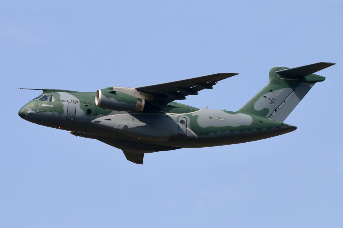 Austrian Ministry of Defense selects the C-390 Millennium as its new military transport aircraft Austrian Ministry of Defense selects the C-390 Millennium as its new military transport aircraft