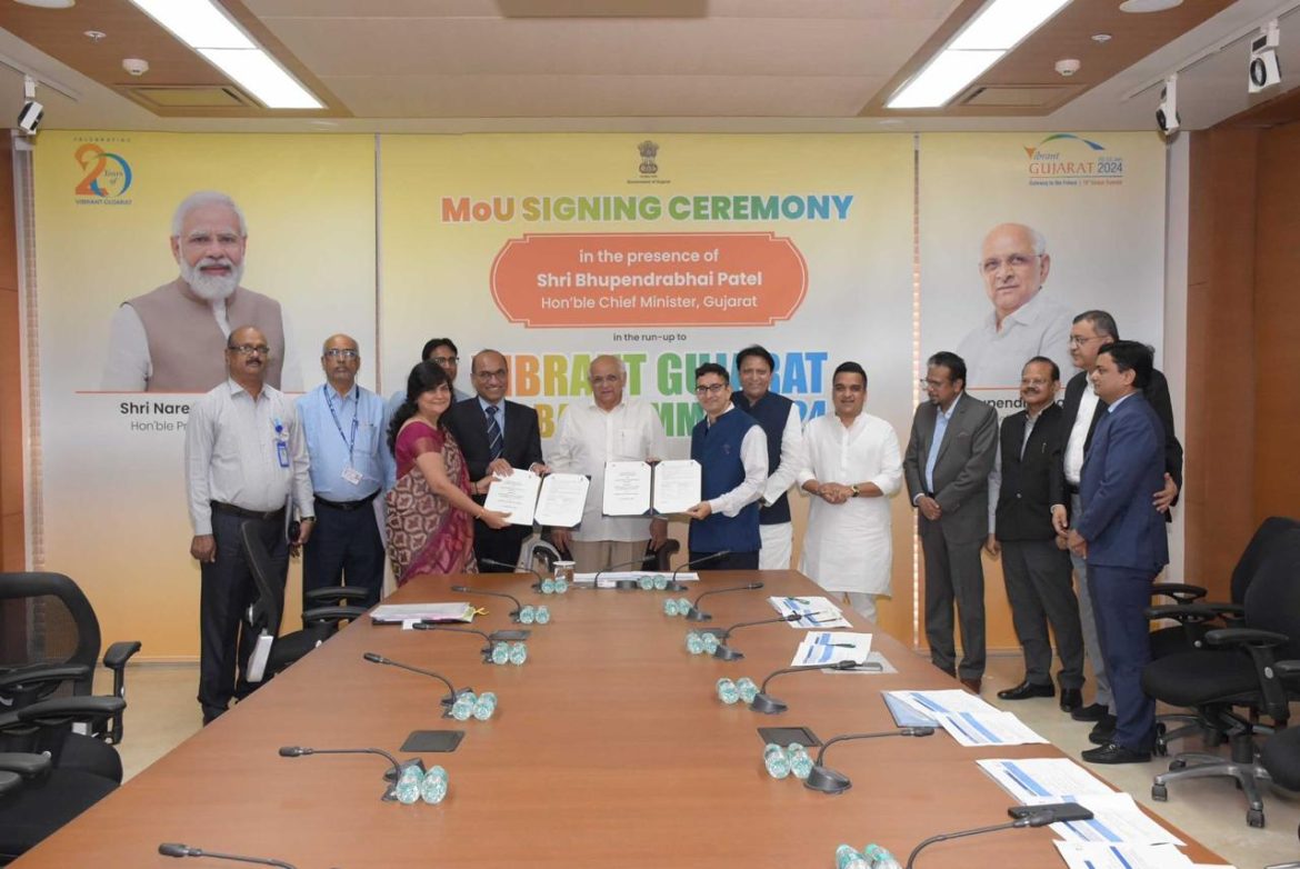 AAI & Govt. of Gujarat signs MoU for development of various airports