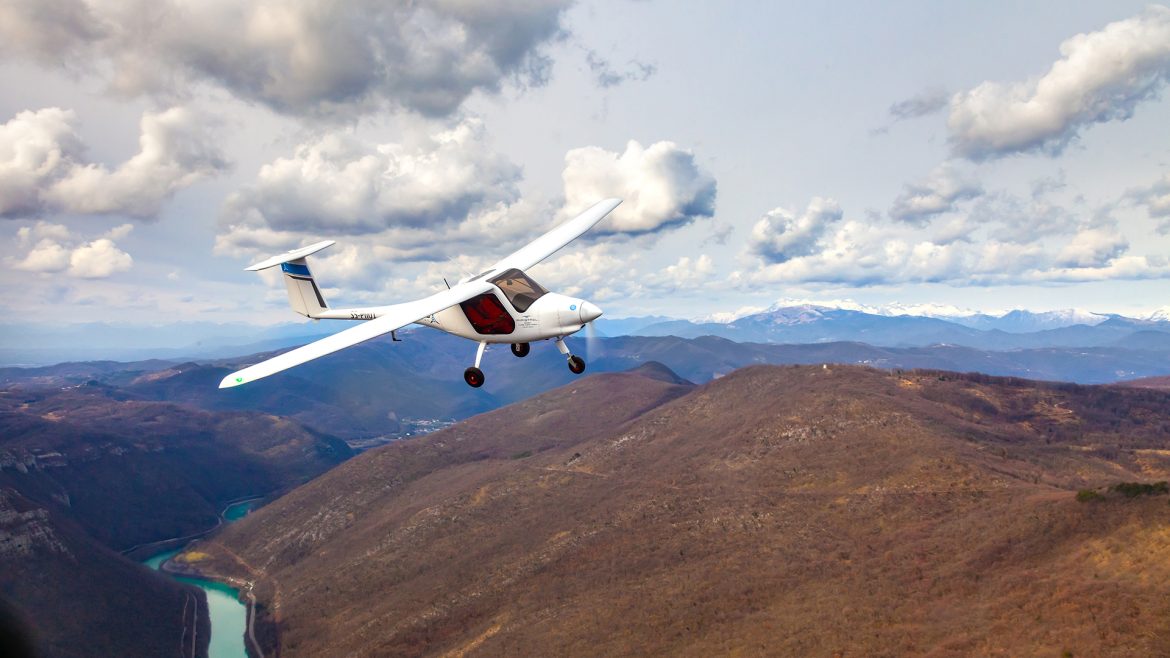 Pipistrel’s Velis Electro Takes Flight at Santa Monica Airport to Support Training the Next Generation of Aviation Professionals
